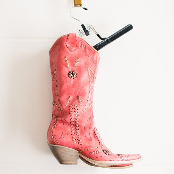 bcbg cowboy boots